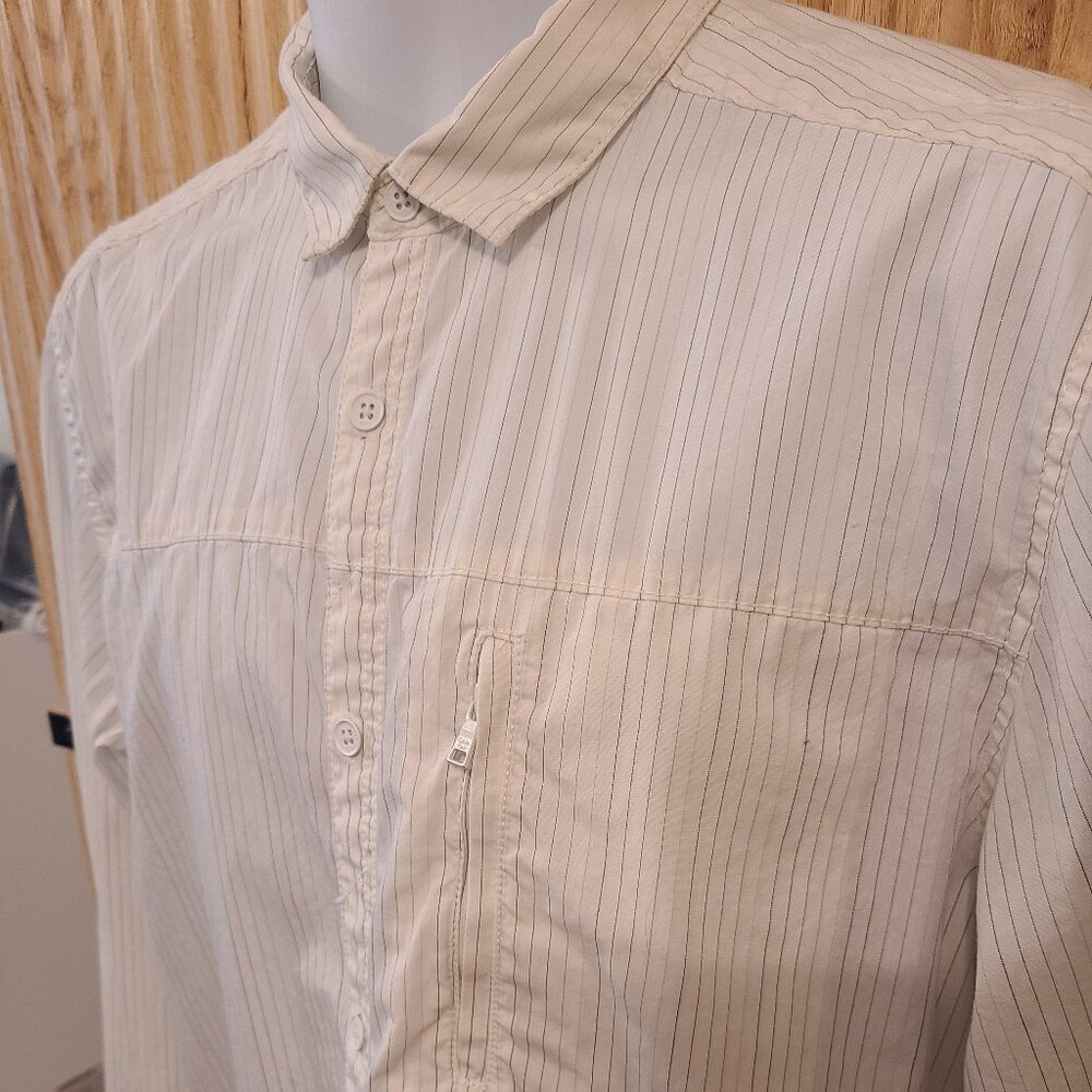 Calvin Klein Y2K Cream Striped Button-Up Shirt – Men’s Medium – 100% Cotton - Picture 2 of 8